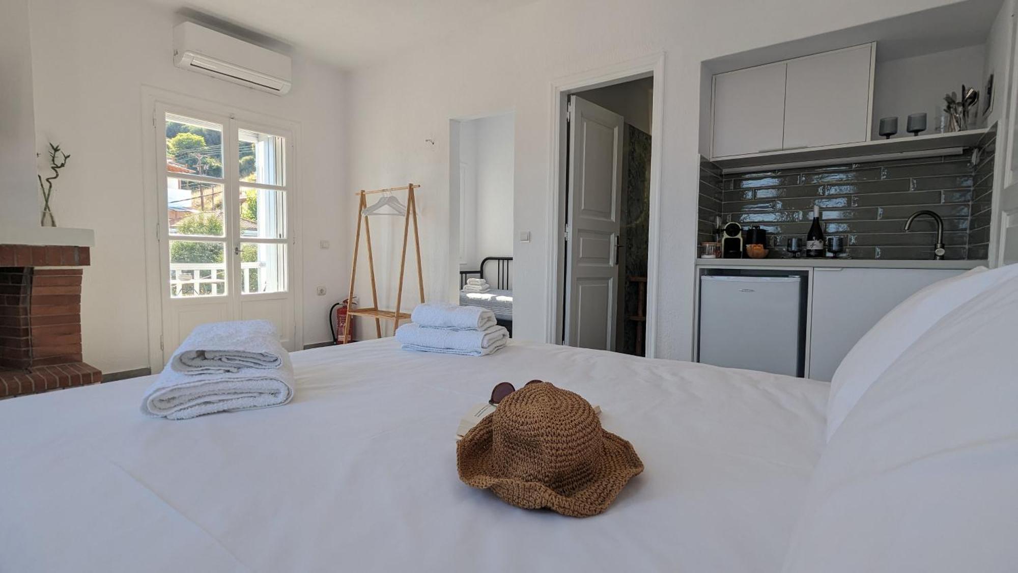 The Botanist Guesthouse Szkópelosz Kültér fotó